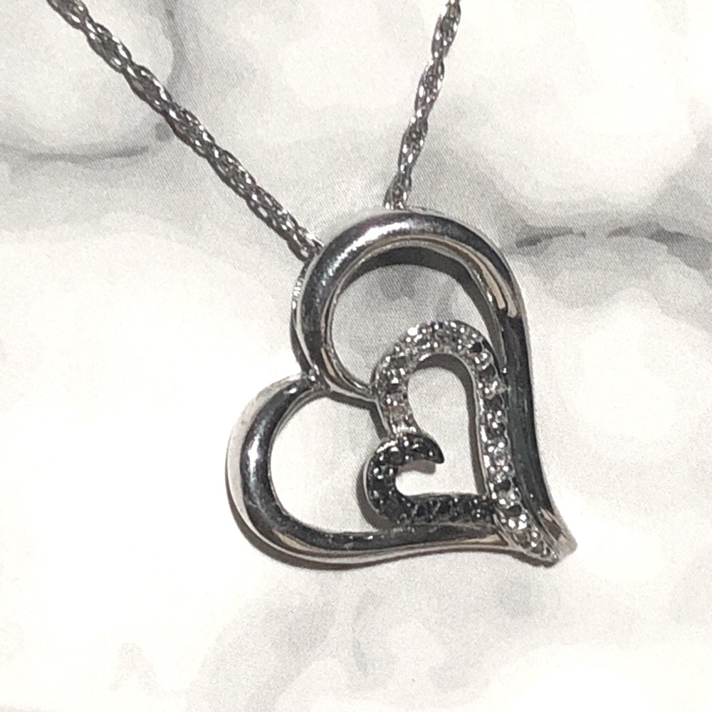 925 Estate Sterling Silver Heart Pendant 24” Necklace and 925 Chain set 2.86g